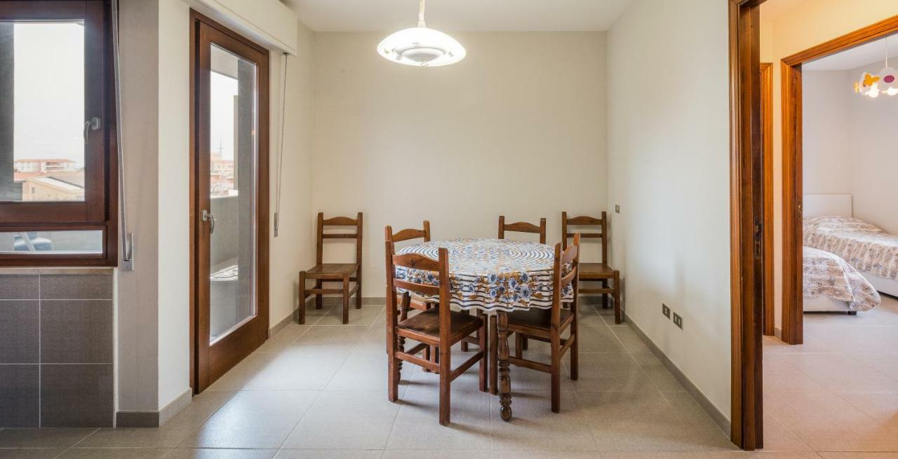 Poetto Beach Apartment Quartu Sant'Elena Exterior photo